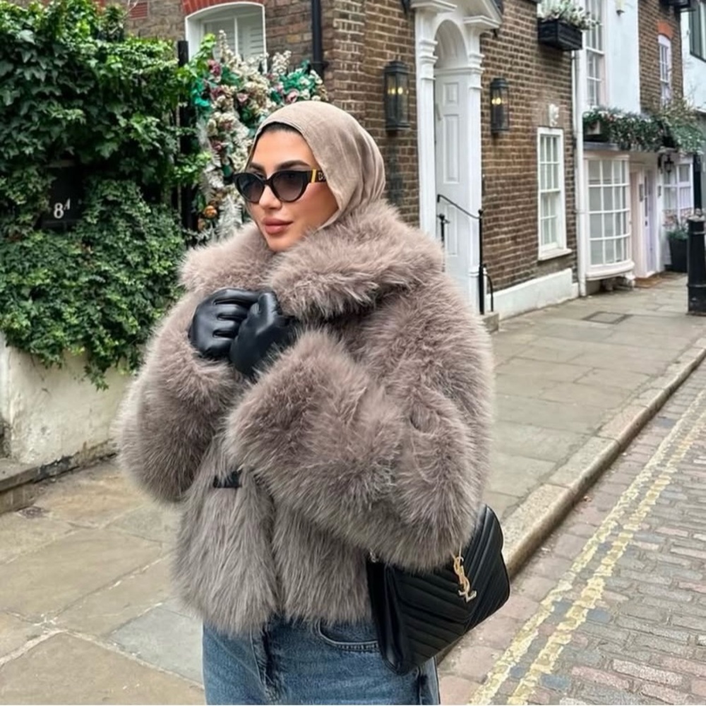 Zara faux fur buckle closure short coat grey brown - Picture 2 of 16